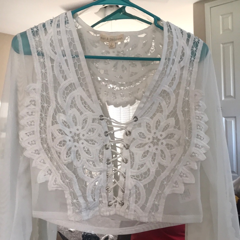 Cute crop top ! Never worn